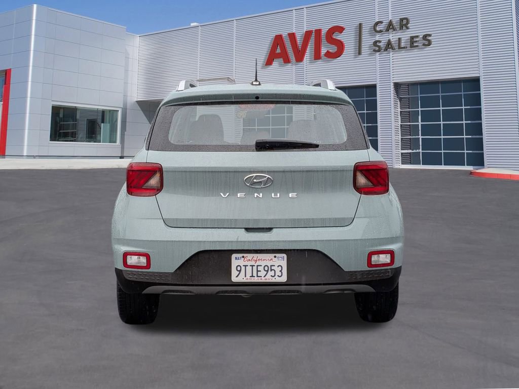 Used 2025 Hyundai Venue SEL image 7