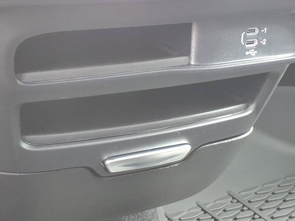 New 2027 Chrysler Pacifica LX FWD image 32