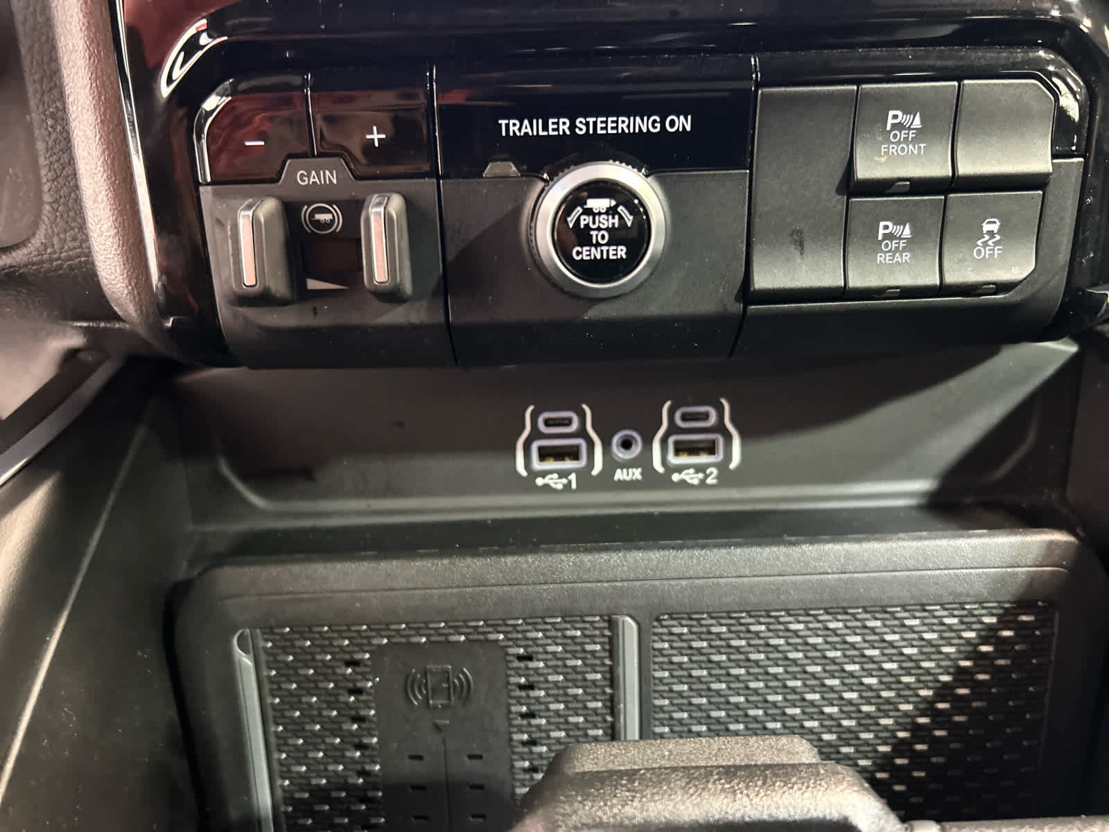 Used 2025 RAM 1500 Big Horn AWD/4WD image 18