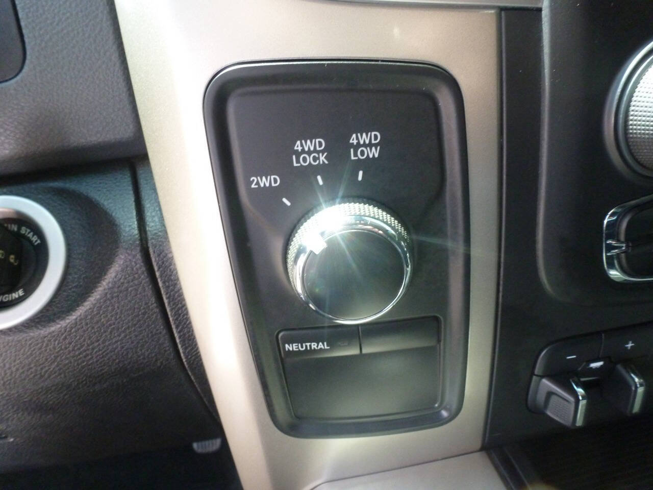 Used 2014 RAM 2500 Outdoorsman AWD/4WD image 28