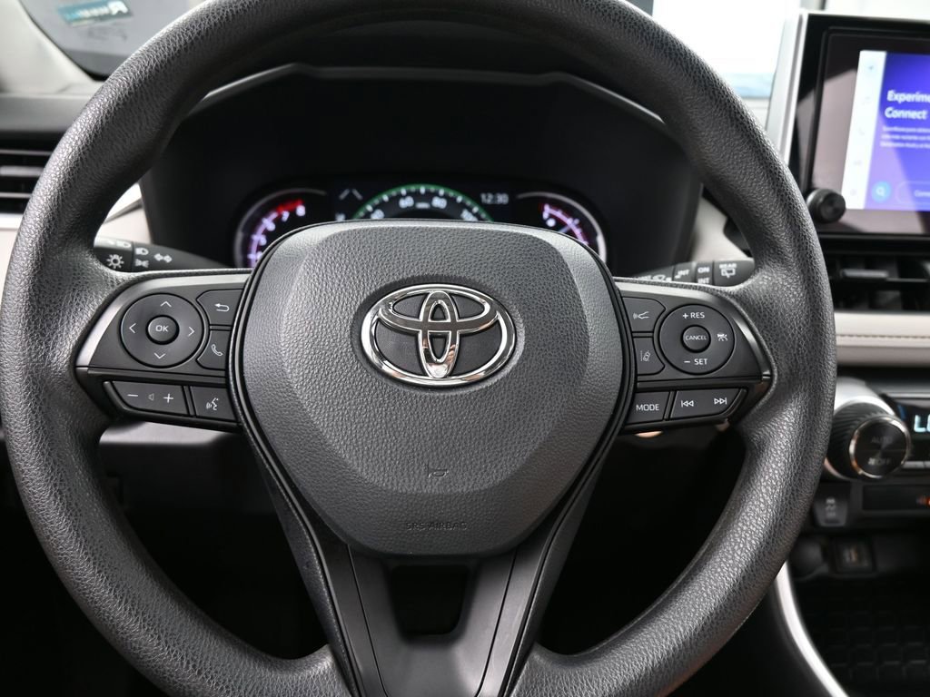 Used 2023 Toyota RAV4 XLE image 28