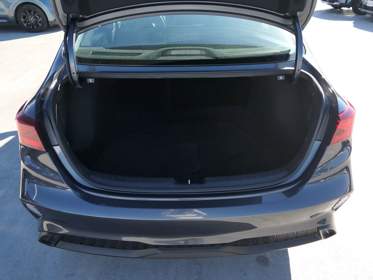 Used 2023 Kia Forte LXS w/ LXS Technology Package image 28