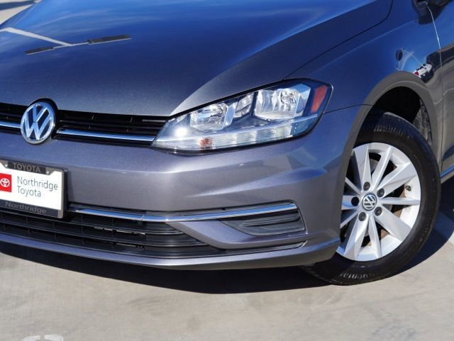 Used 2018 Volkswagen Golf S image 5