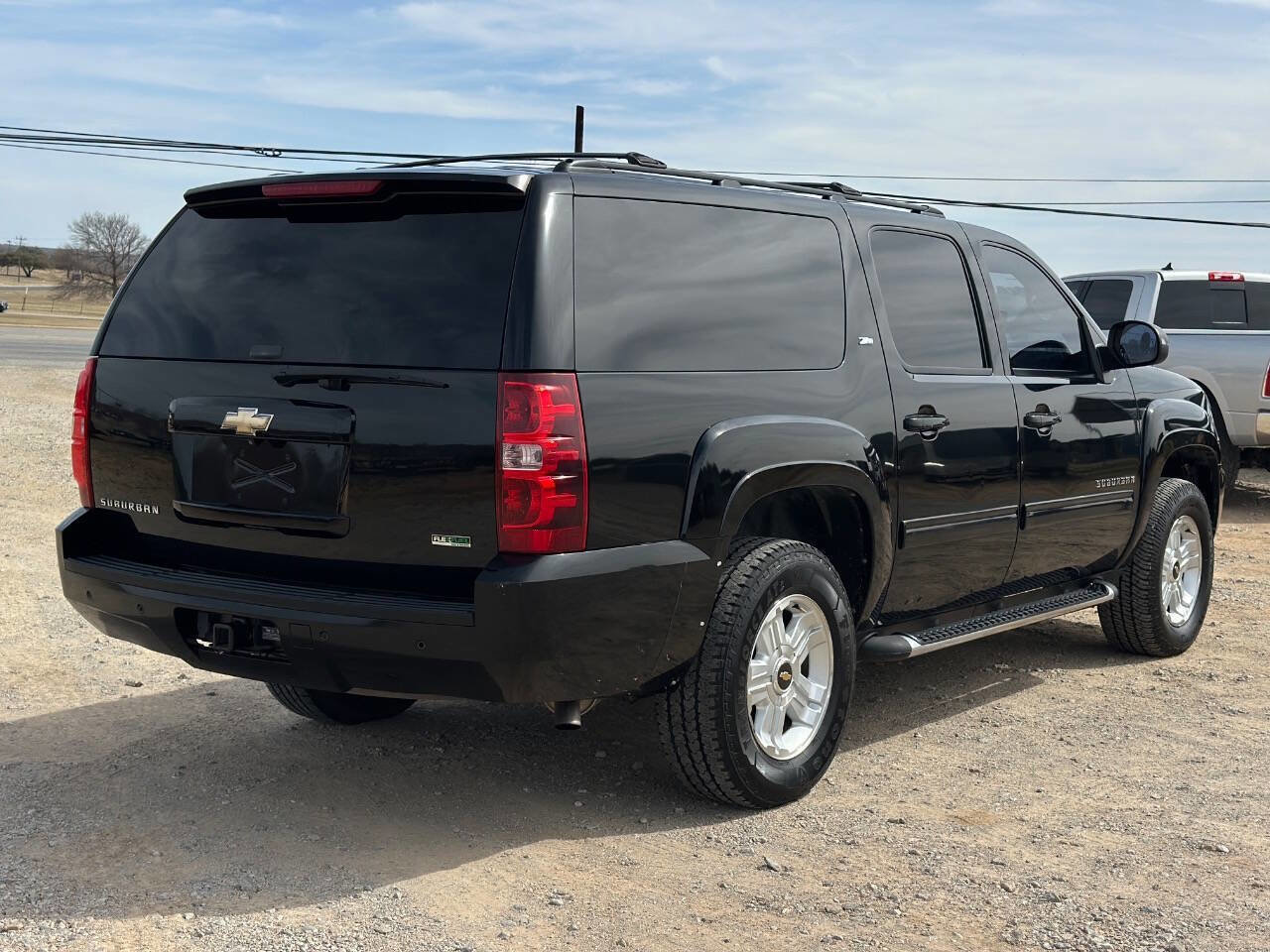 Used 2009 Chevrolet Suburban LT w/ Luxury Package image 6