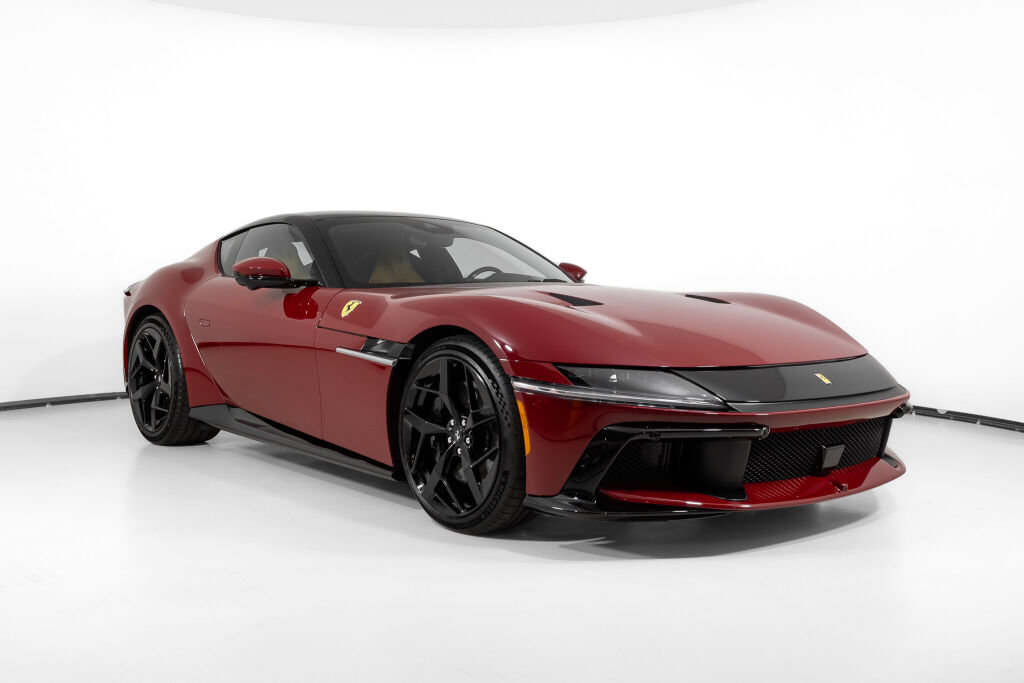 Used 2025 Ferrari 12Cilindri RWD image 11
