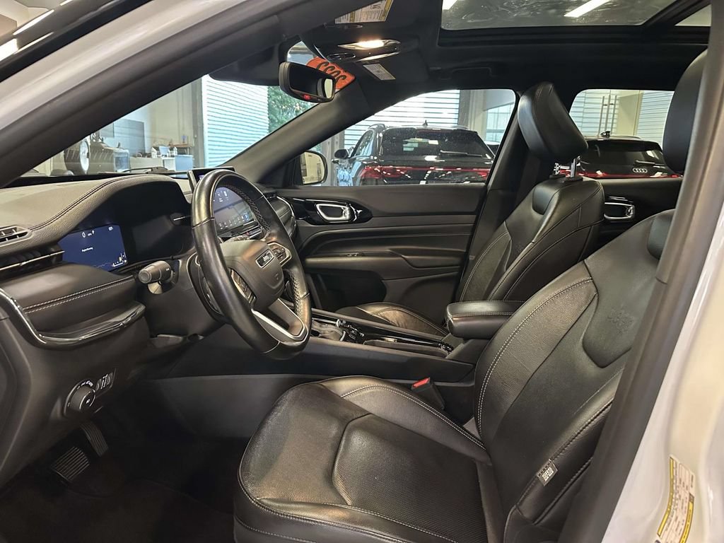 Used 2022 Jeep Compass High Altitude AWD/4WD image 16