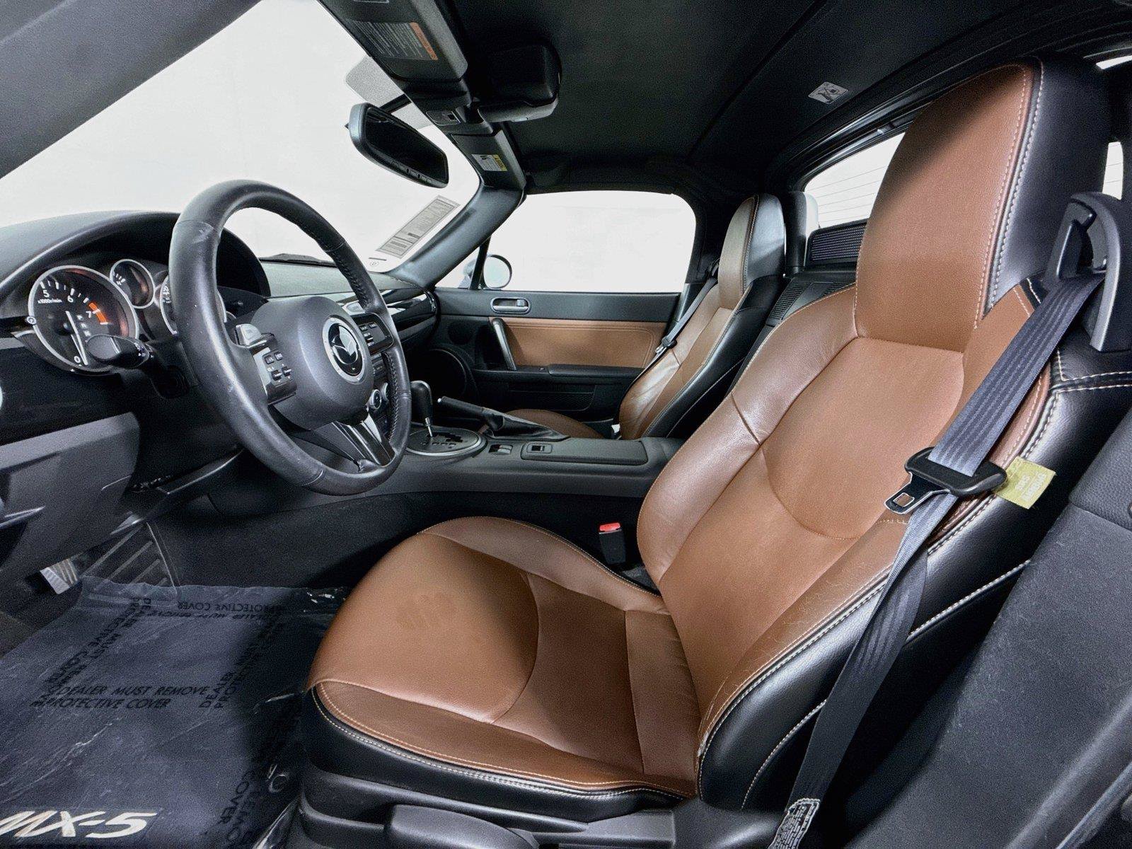 Used 2014 MAZDA MX-5 Miata Grand Touring w/ Premium Package RWD image 3