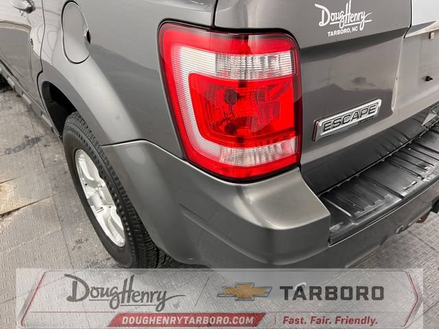 Used 2011 Ford Escape Limited w/ 302A Rapid Spec Order Code FWD image 13