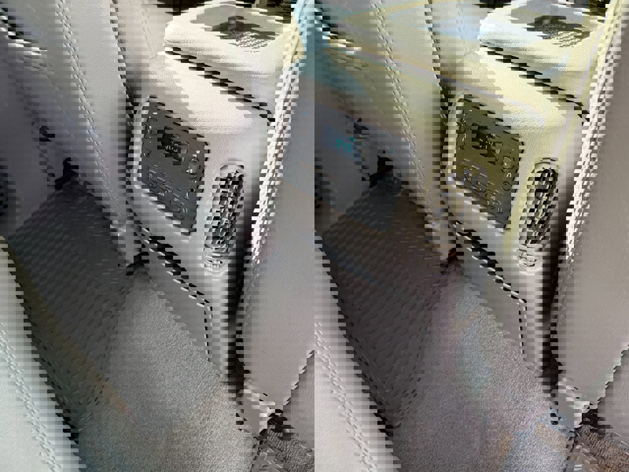 Used 2005 Chevrolet Silverado 2500 LT w/ Heavy-Duty Power Package image 24