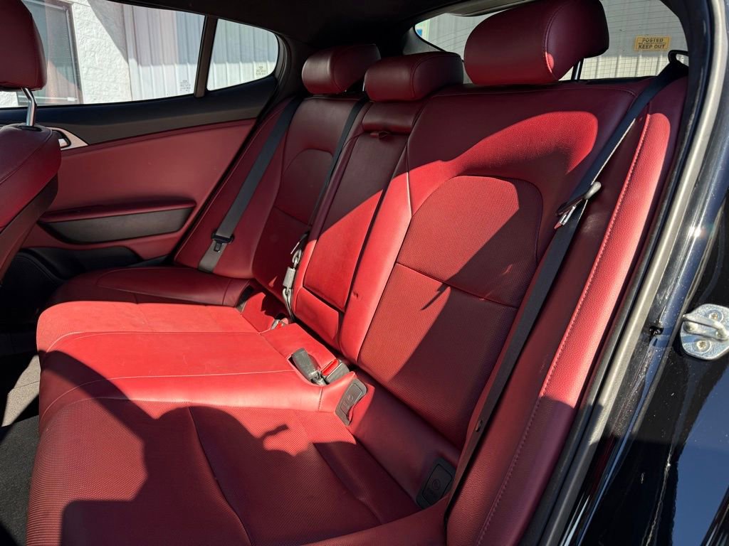 Used 2018 Kia Stinger GT1 image 16