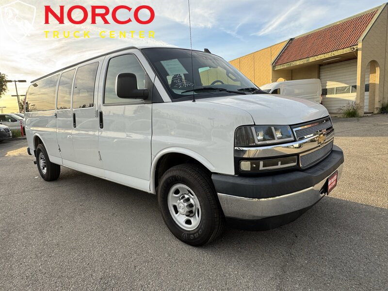 Used 2020 Chevrolet Express 3500 LT w/ LT Preferred Equipment Group RWD image 4
