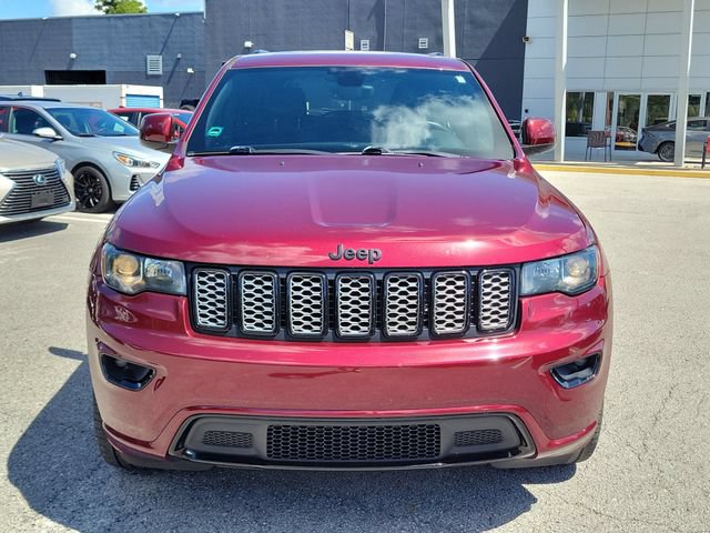 Used 2017 Jeep Grand Cherokee Altitude AWD/4WD image 6