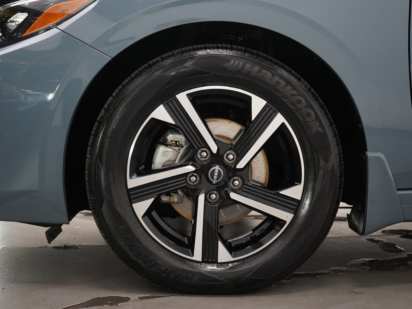 Used 2024 Nissan Sentra SV image 27