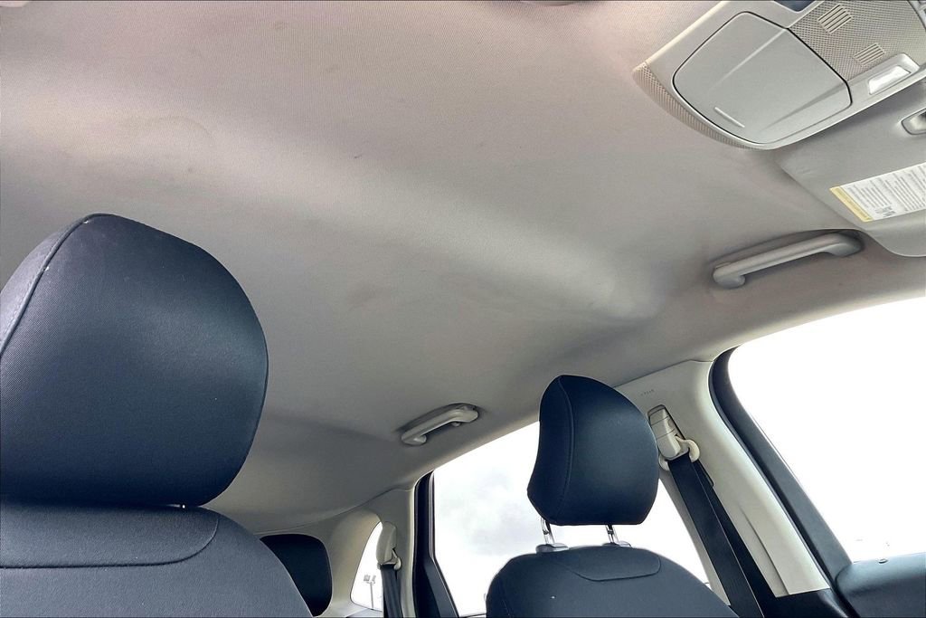 Used 2015 Ford Edge SE FWD image 28