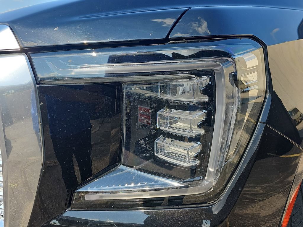 Used 2021 GMC Yukon XL Denali AWD/4WD image 37
