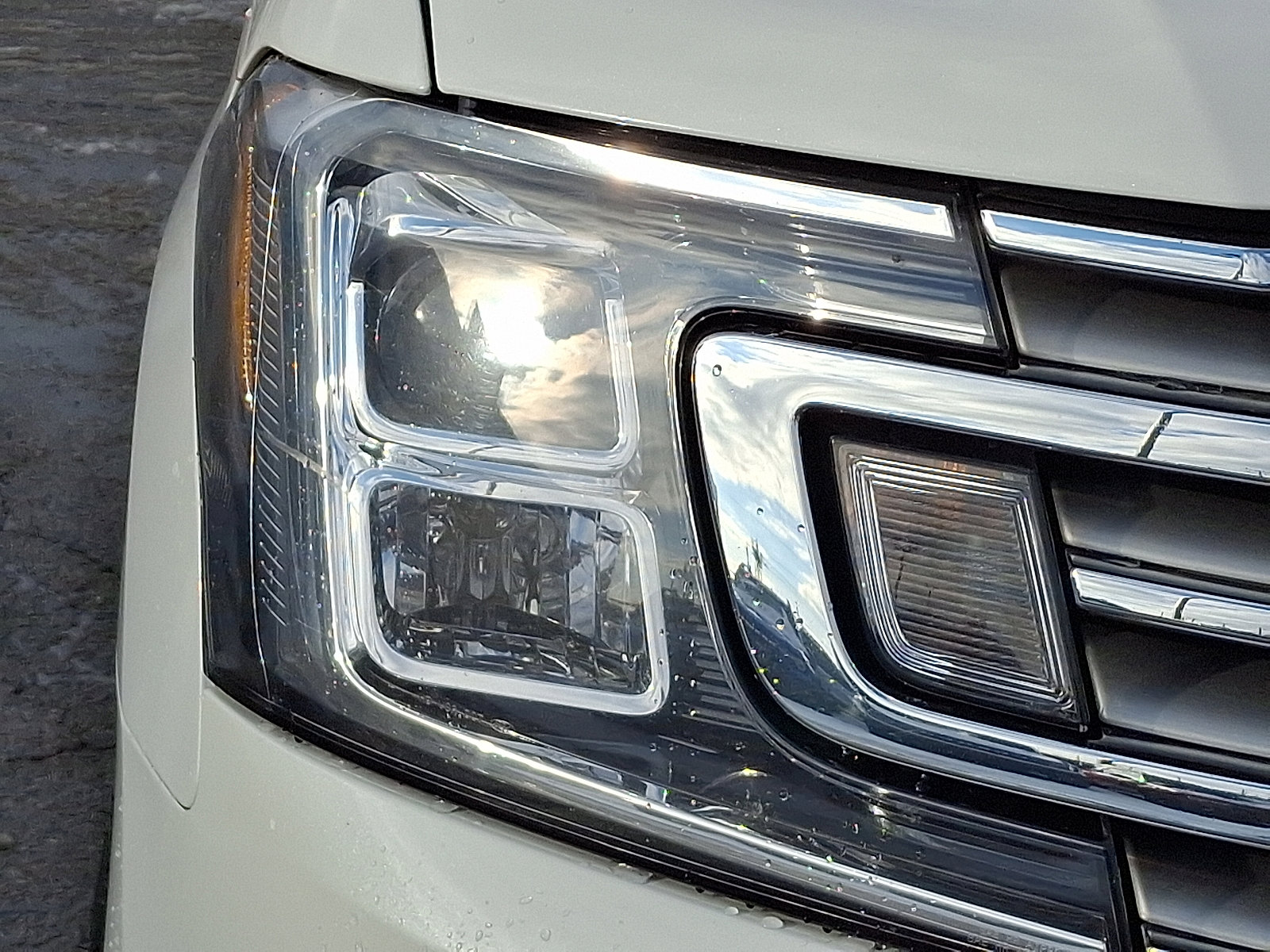 Used 2021 Ford Expedition Limited image 9