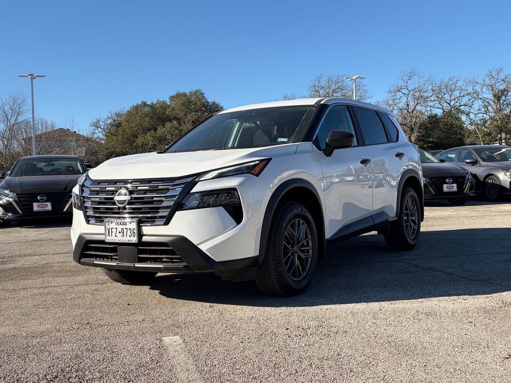 Certified 2025 Nissan Rogue S FWD image 7