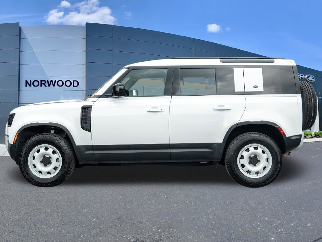 Used 2023 Land Rover Defender 110 AWD/4WD image 8