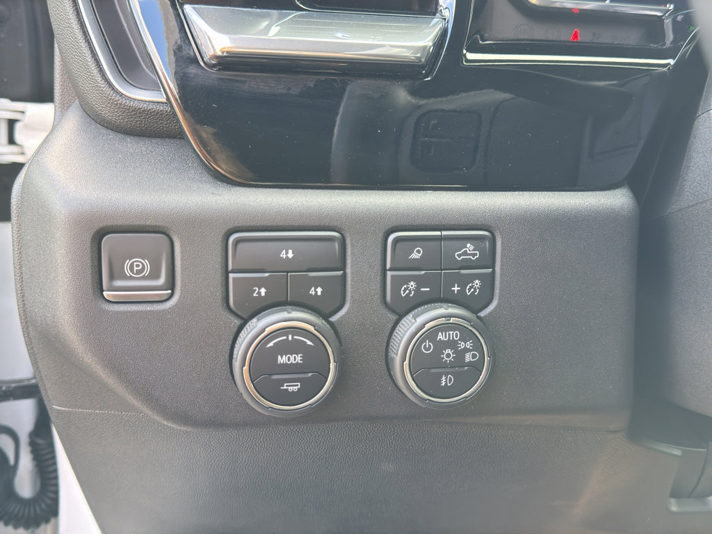 Used 2024 Chevrolet Silverado 2500 LT w/ Convenience Package image 17