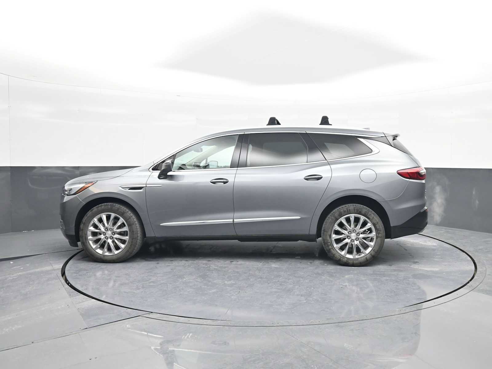 Used 2020 Buick Enclave Premium w/ Sun and Sites Package image 5