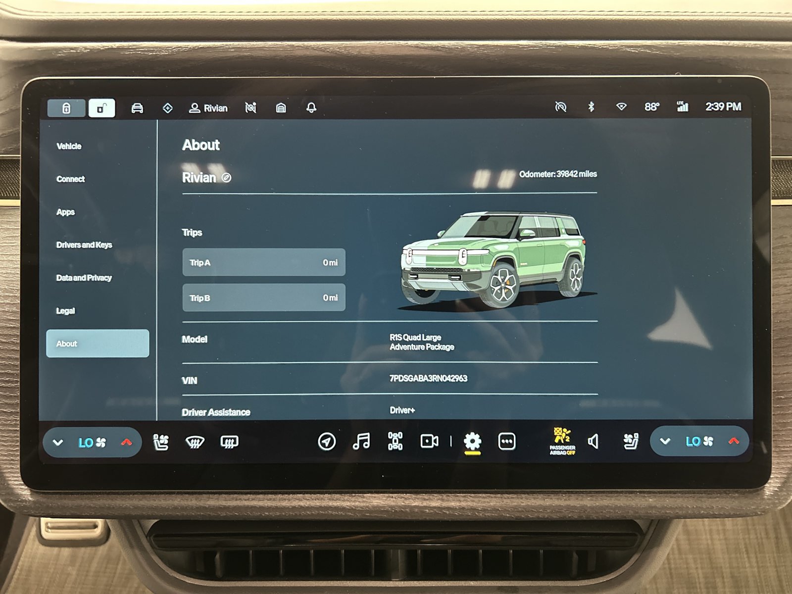 Used 2024 Rivian R1S Adventure Quad AWD/4WD image 29