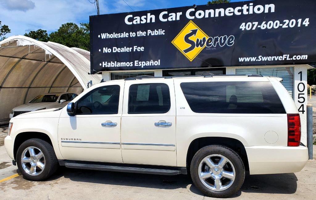 Used 2012 Chevrolet Suburban LTZ RWD image 8