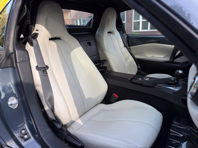 Used 2021 MAZDA MX-5 Miata RF Grand Touring RWD image 13