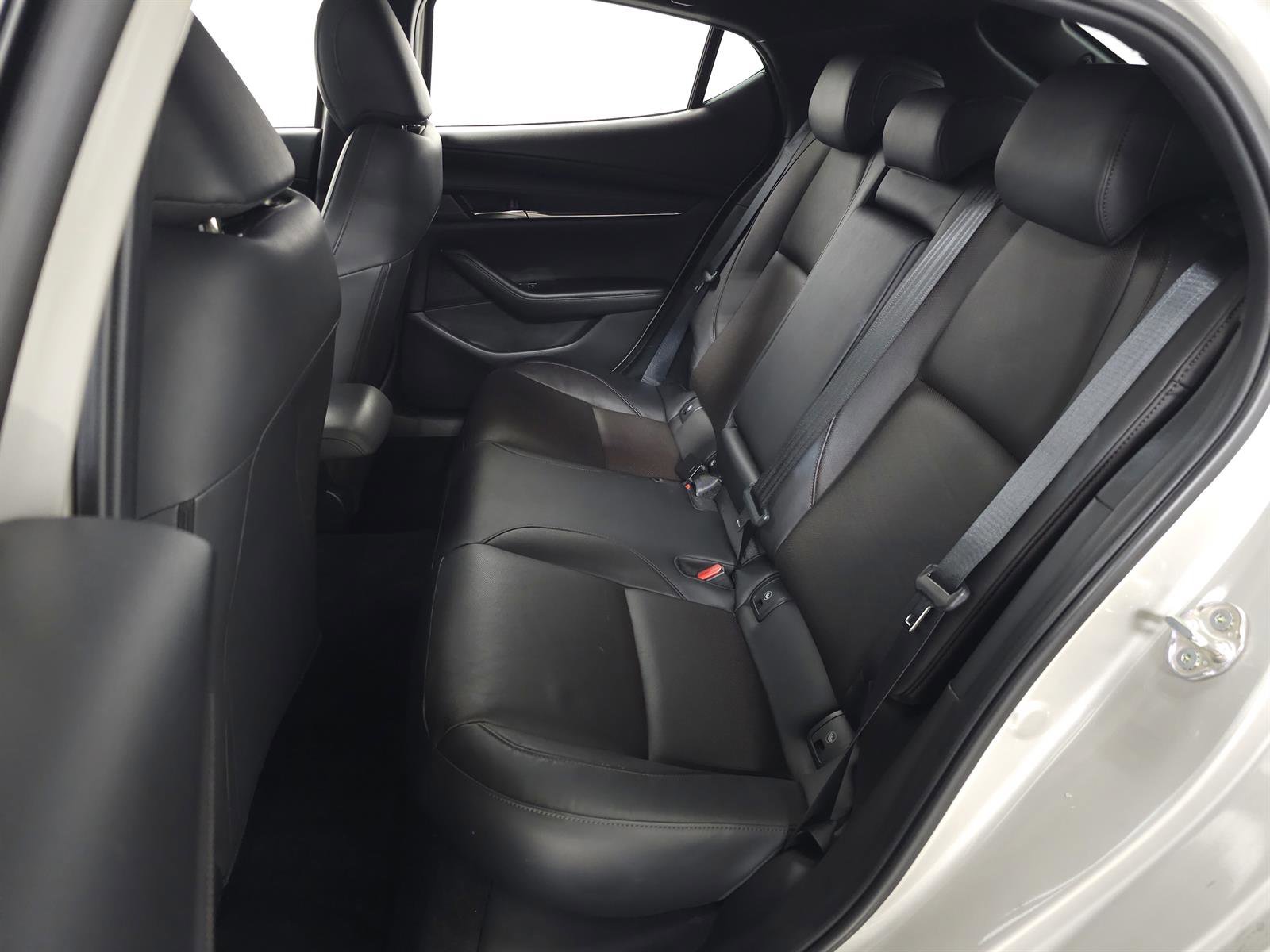 Used 2023 MAZDA MAZDA3 Hatchback w/Premium Plus Pkg AWD/4WD image 34