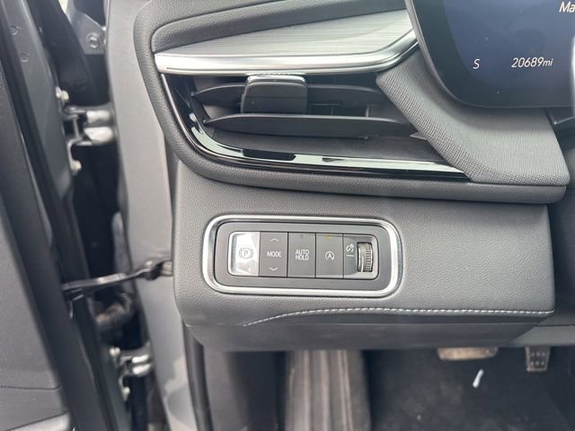 Used 2025 Buick Enclave Preferred image 15