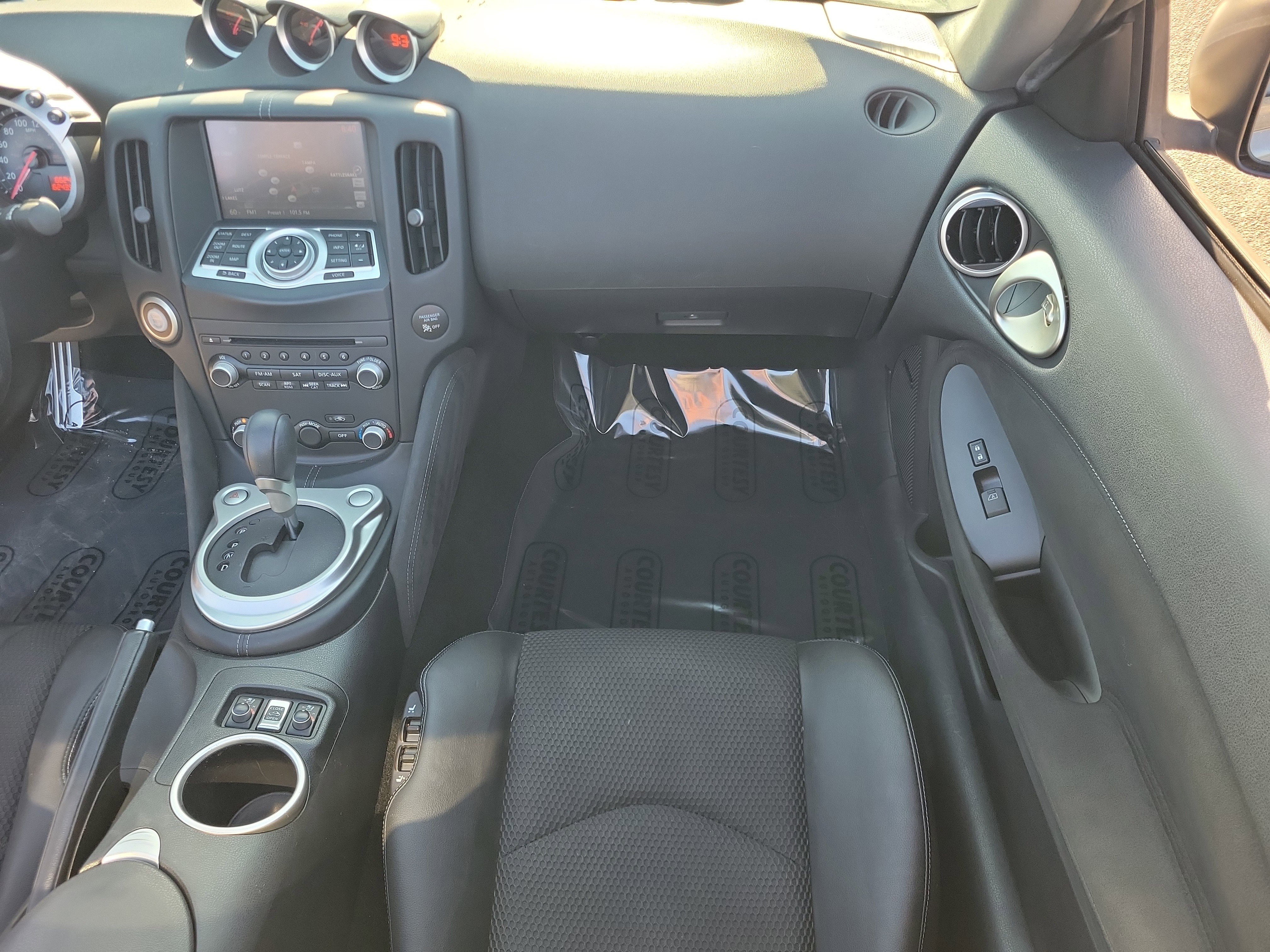 Used 2018 Nissan 370Z Touring Sport image 14