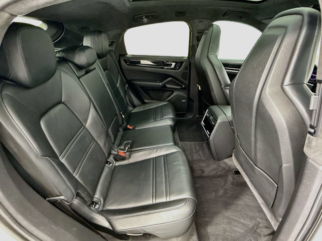 Used 2021 Porsche Cayenne GTS AWD/4WD image 21