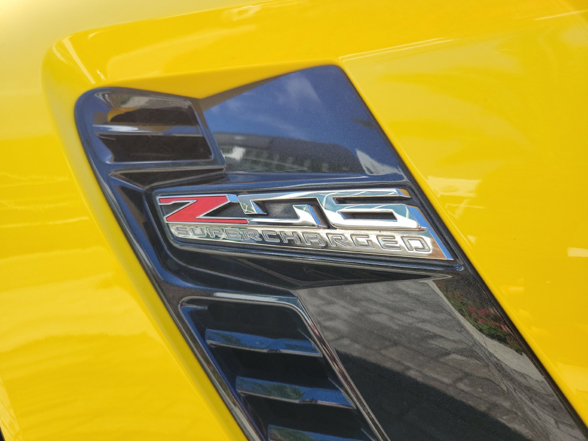 Used 2019 Chevrolet Corvette Z06 RWD image 14