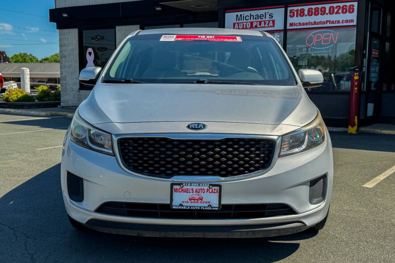 Used 2018 Kia Sedona L FWD image 9