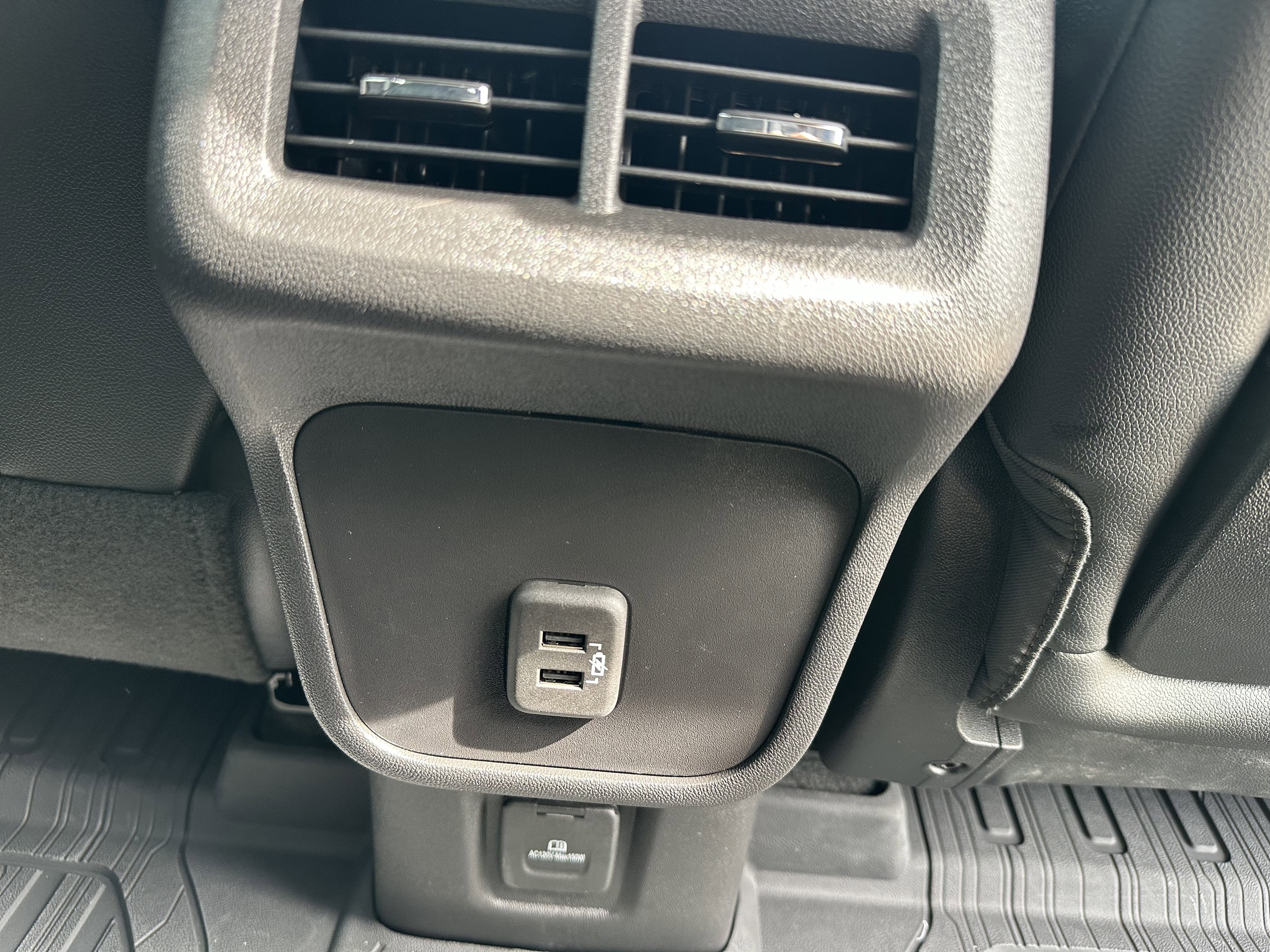 Used 2024 GMC Terrain SLT w/ Infotainment Package II image 36