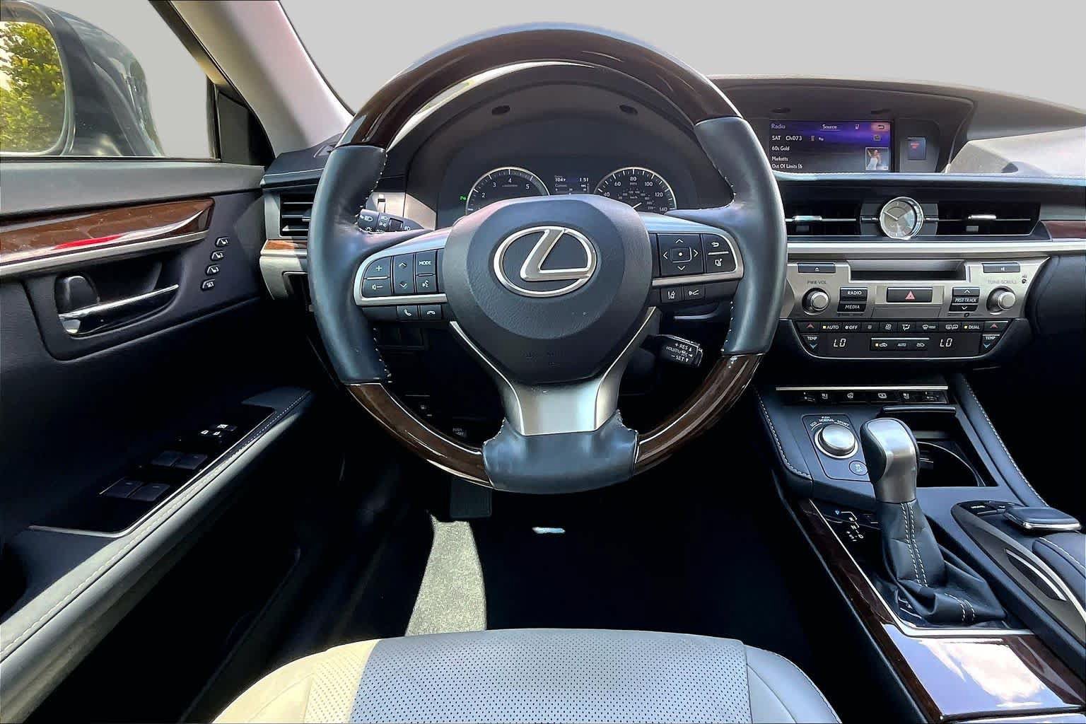 Used 2018 Lexus ES 350 w/ Luxury Package w/Wood Trim FWD image 5