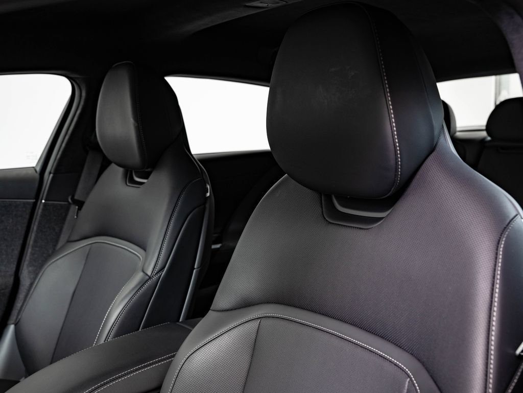 Used 2024 Lucid Air Pure RWD image 23