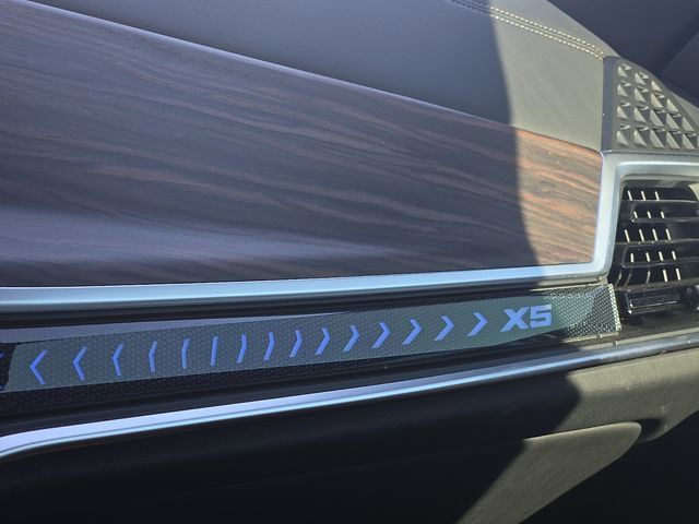 Used 2024 BMW X5 sDrive40i w/ Parking Assistance Package image 27