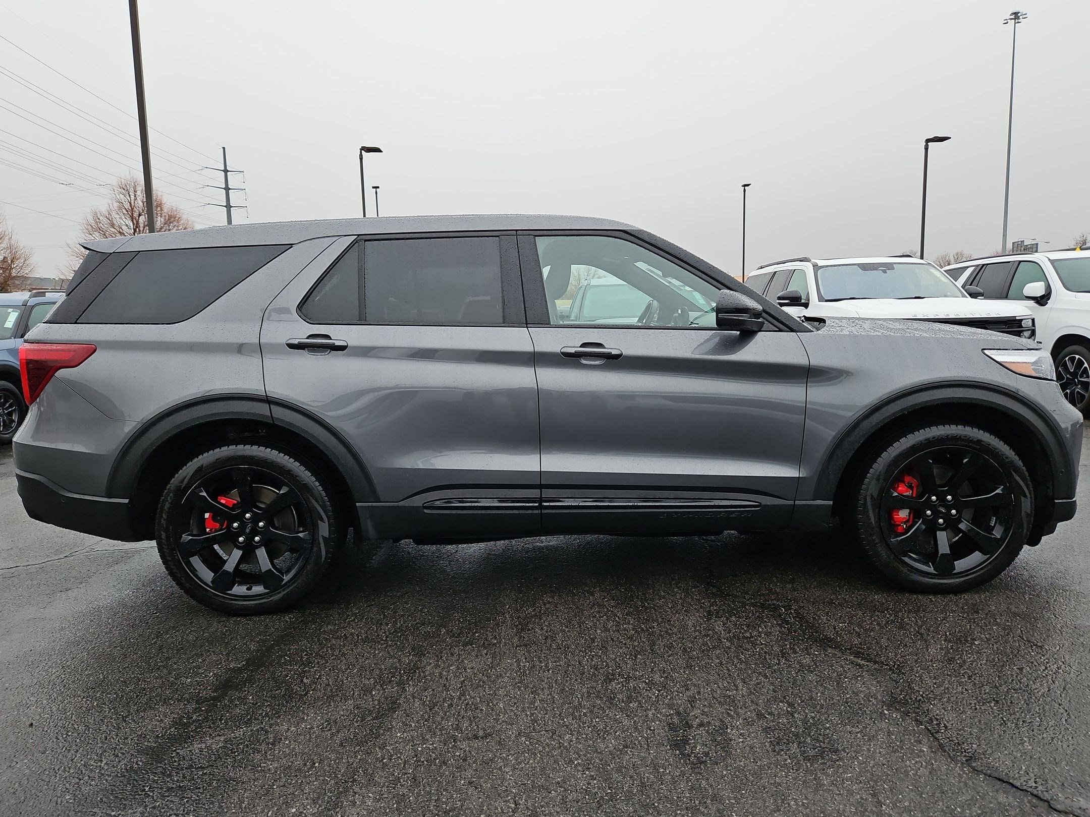 Used 2022 Ford Explorer ST w/ Equipment Group 401A image 2