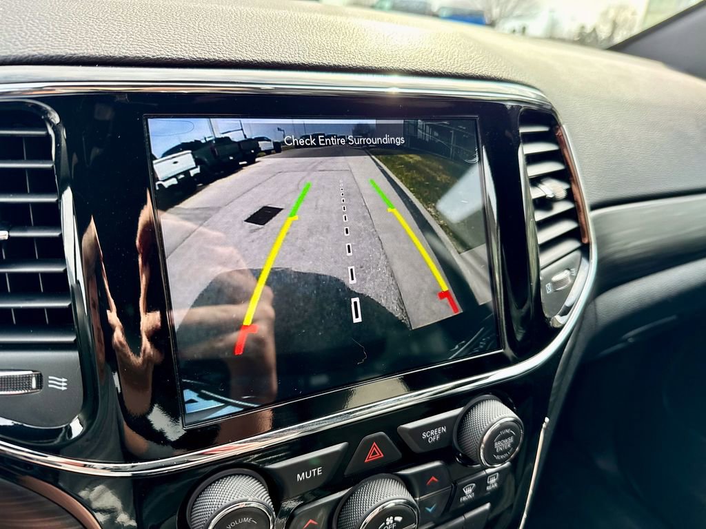 Used 2020 Jeep Grand Cherokee Laredo w/ Quick Order Package 2BN North image 27