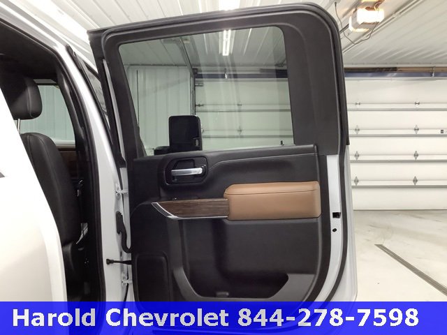 Used 2021 Chevrolet Silverado 2500 High Country w/ Technology Package image 8