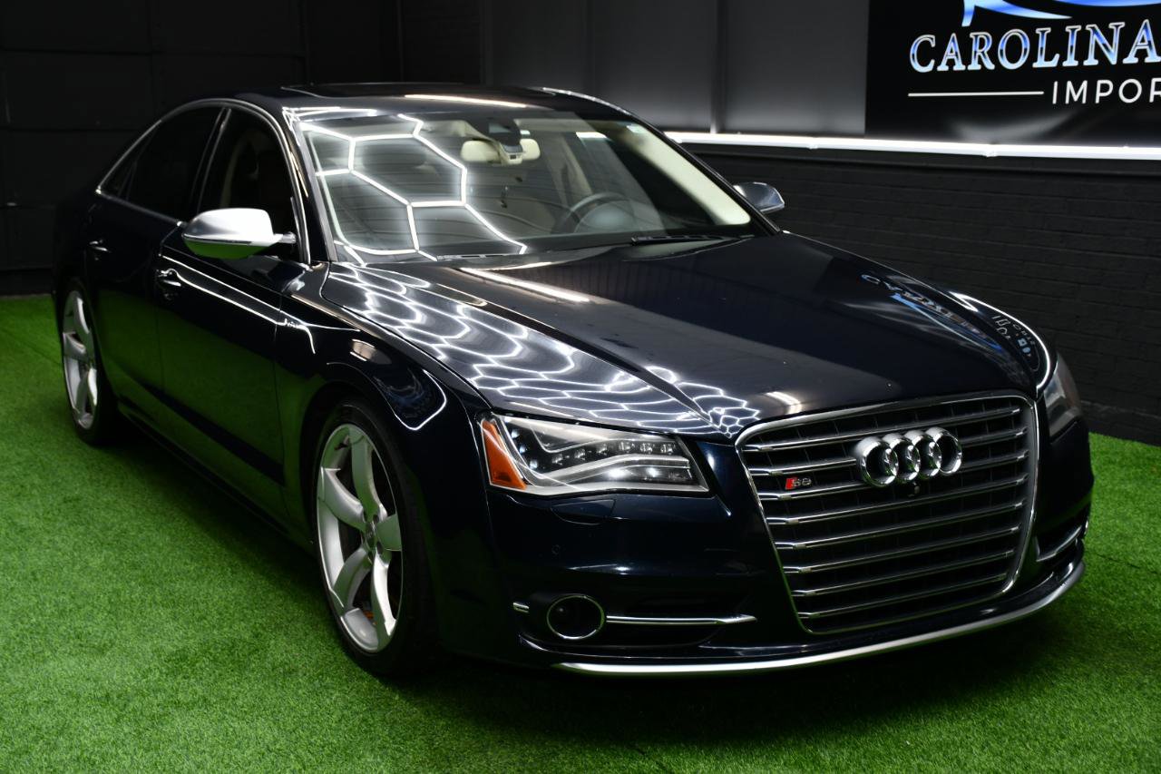 Used 2013 Audi S8 AWD/4WD image 5