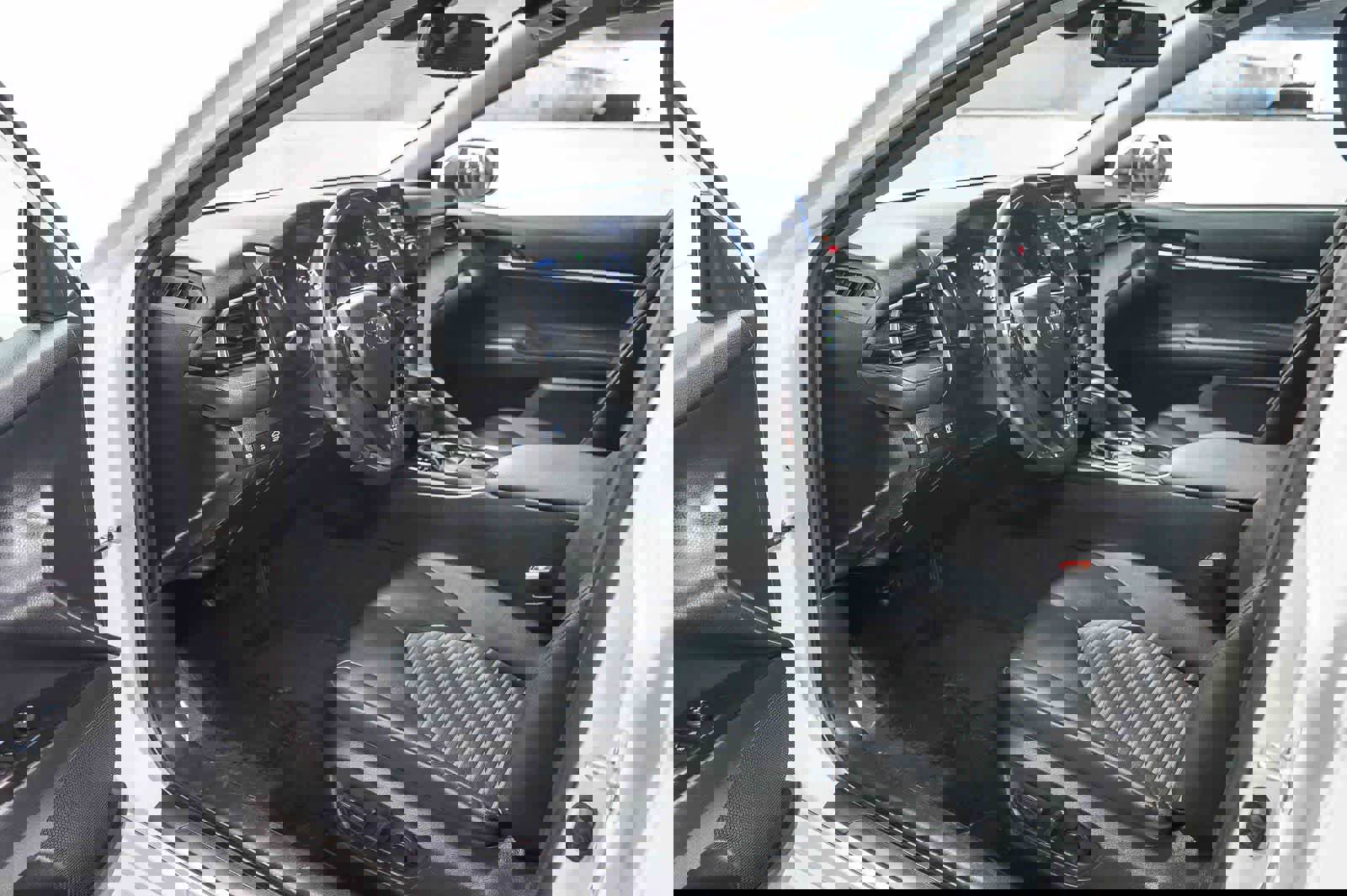 Certified 2021 Toyota Camry SE w/ Convenience Package image 18