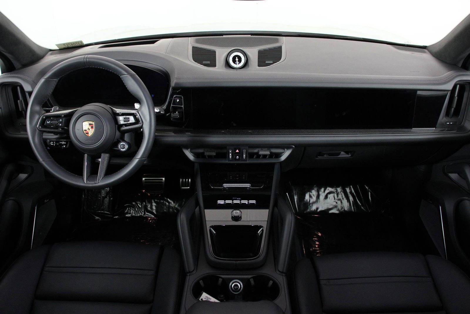 Certified 2025 Porsche Cayenne GTS image 11