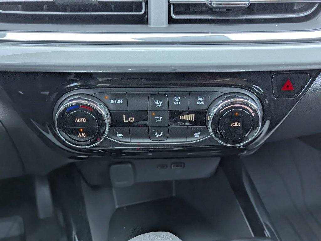 New 2025 Chevrolet Trax LT w/ LT Convenience Package image 25