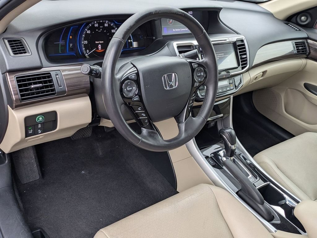 Certified 2017 Honda Accord EX-L image 5