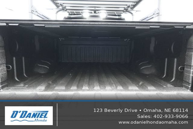 Used 2017 Nissan Titan S AWD/4WD image 35