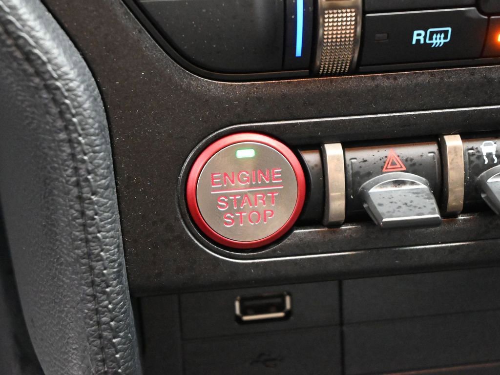 Used 2021 Ford Mustang Shelby GT500 w/ Carbon Fiber Track Pack image 19