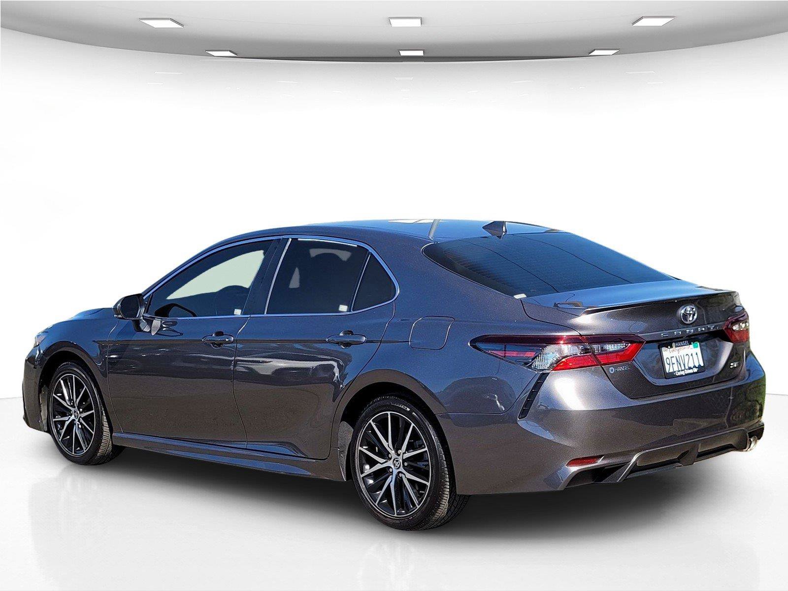 Used 2023 Toyota Camry SE FWD image 8