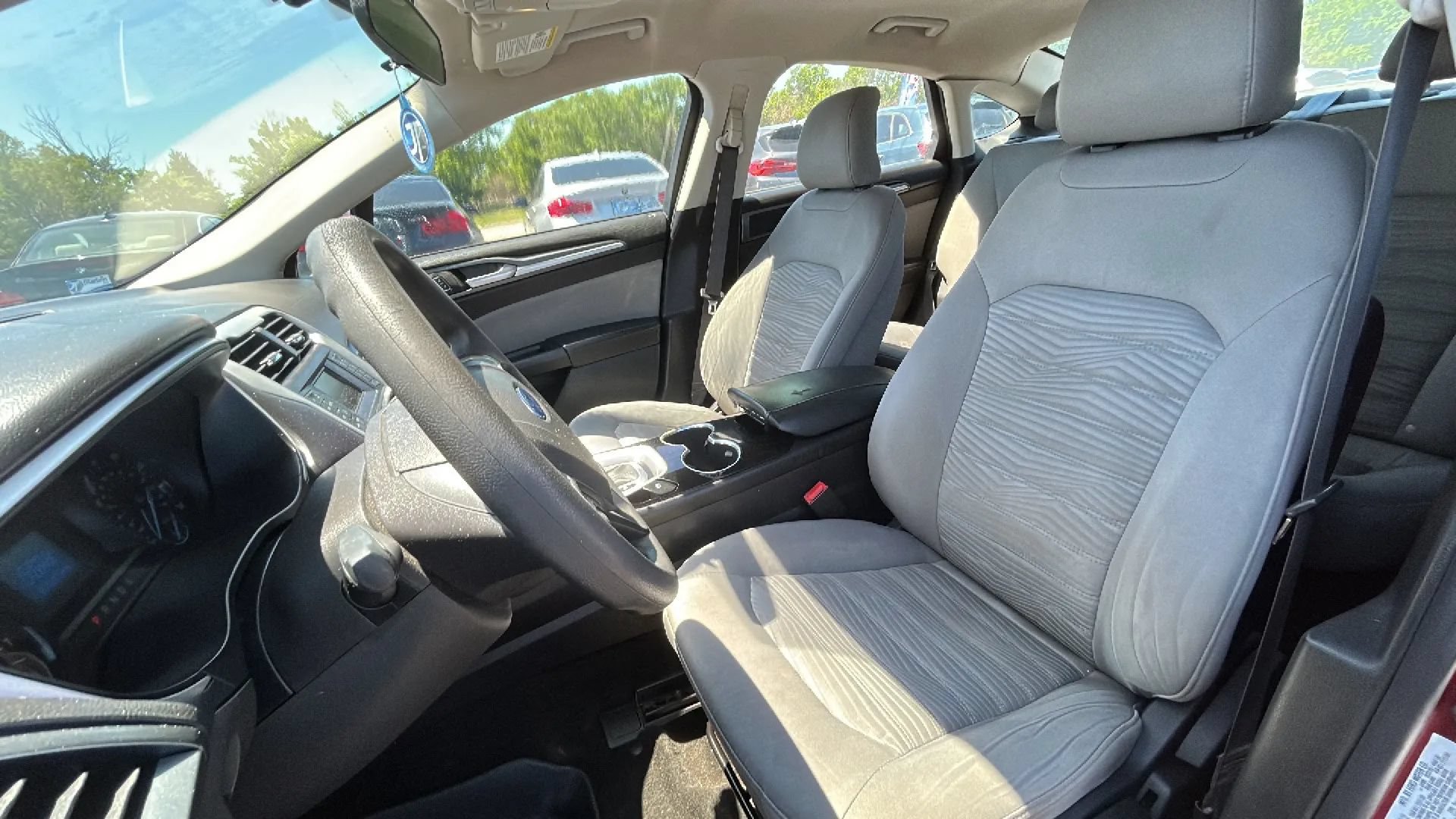 Used 2016 Ford Fusion S FWD image 21
