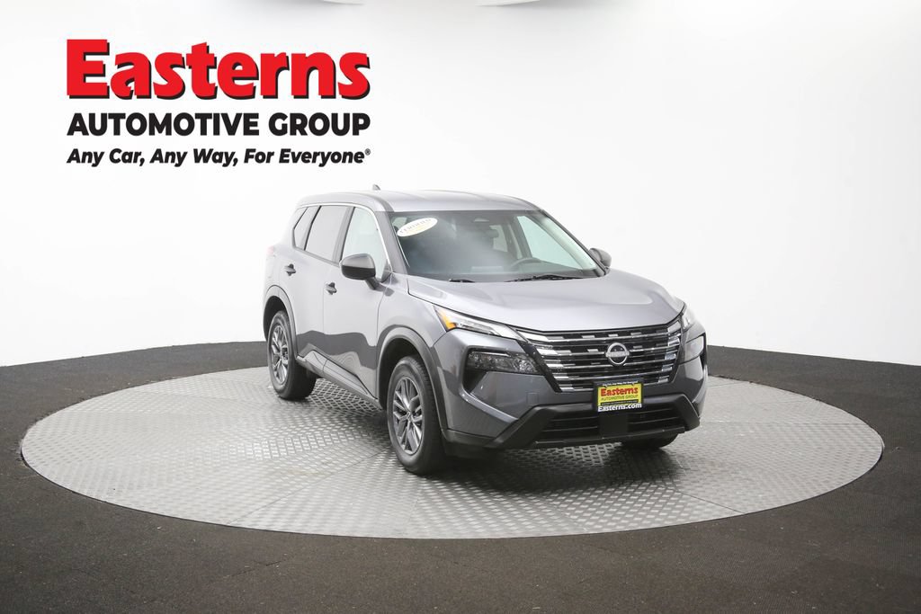 Used 2024 Nissan Rogue S AWD/4WD image 46
